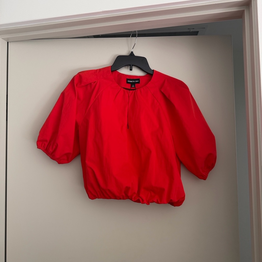 KENNETH COLE Cropped Red Puff Sleeve Top